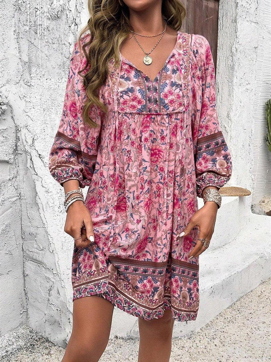 Luna | Mini Kleid mit Zartem Muster und V-Ausschnitt