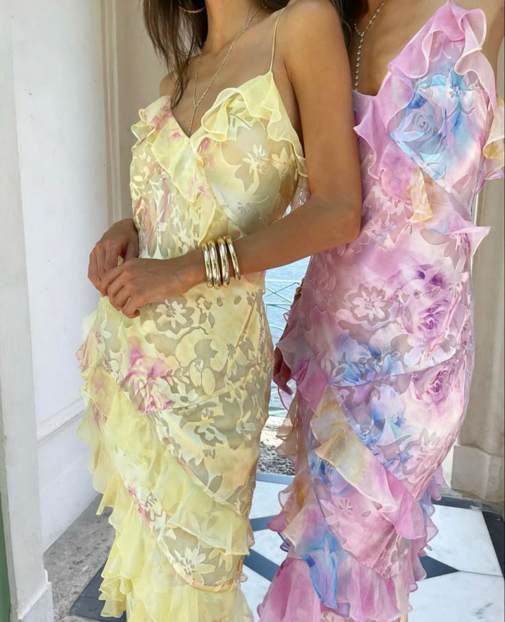 Beatrice | Traumhaftes Kleid mit Rüschen