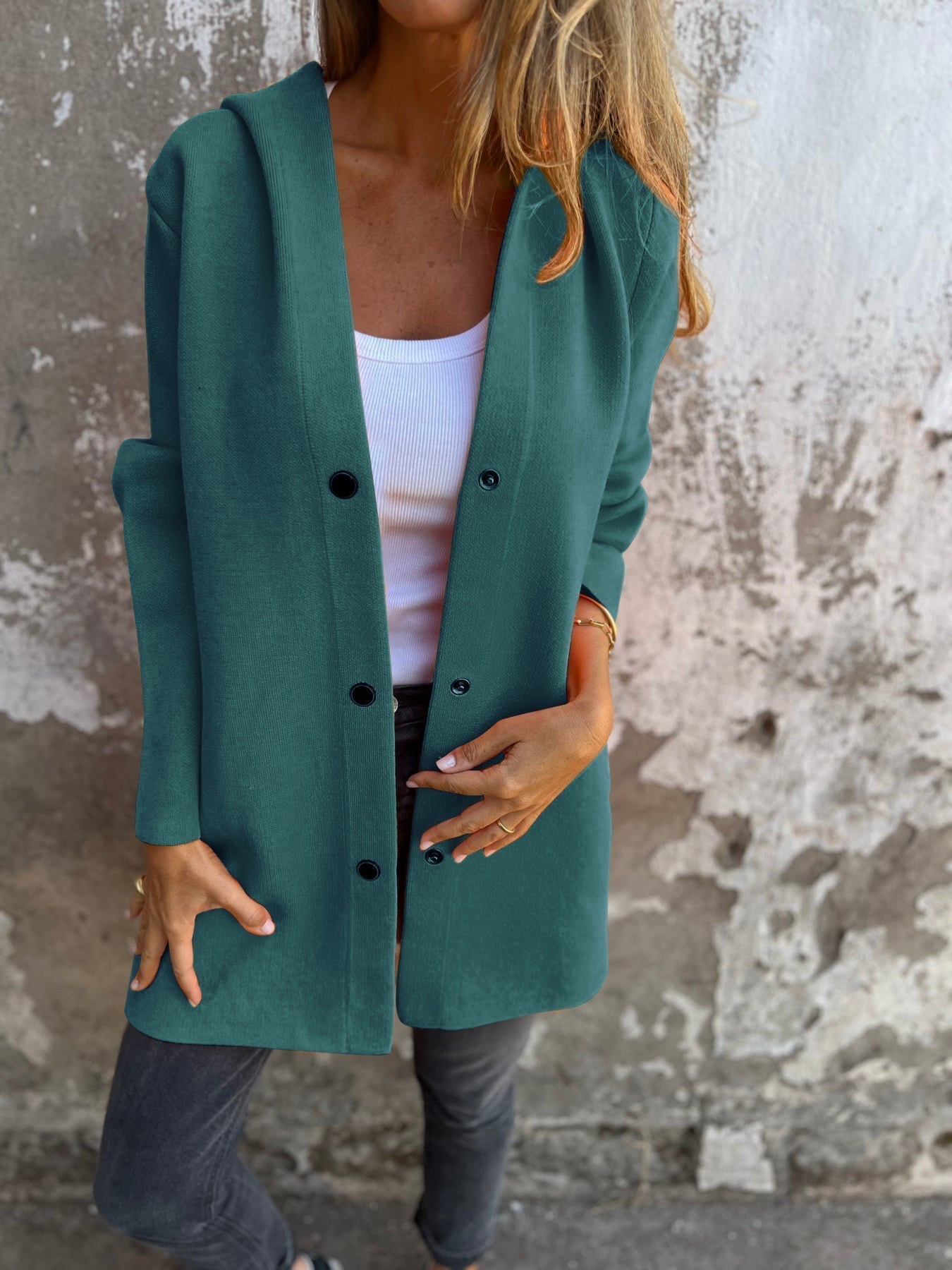 Jacqueline | Lässige Jacke mit Kapuze und Knöpfen