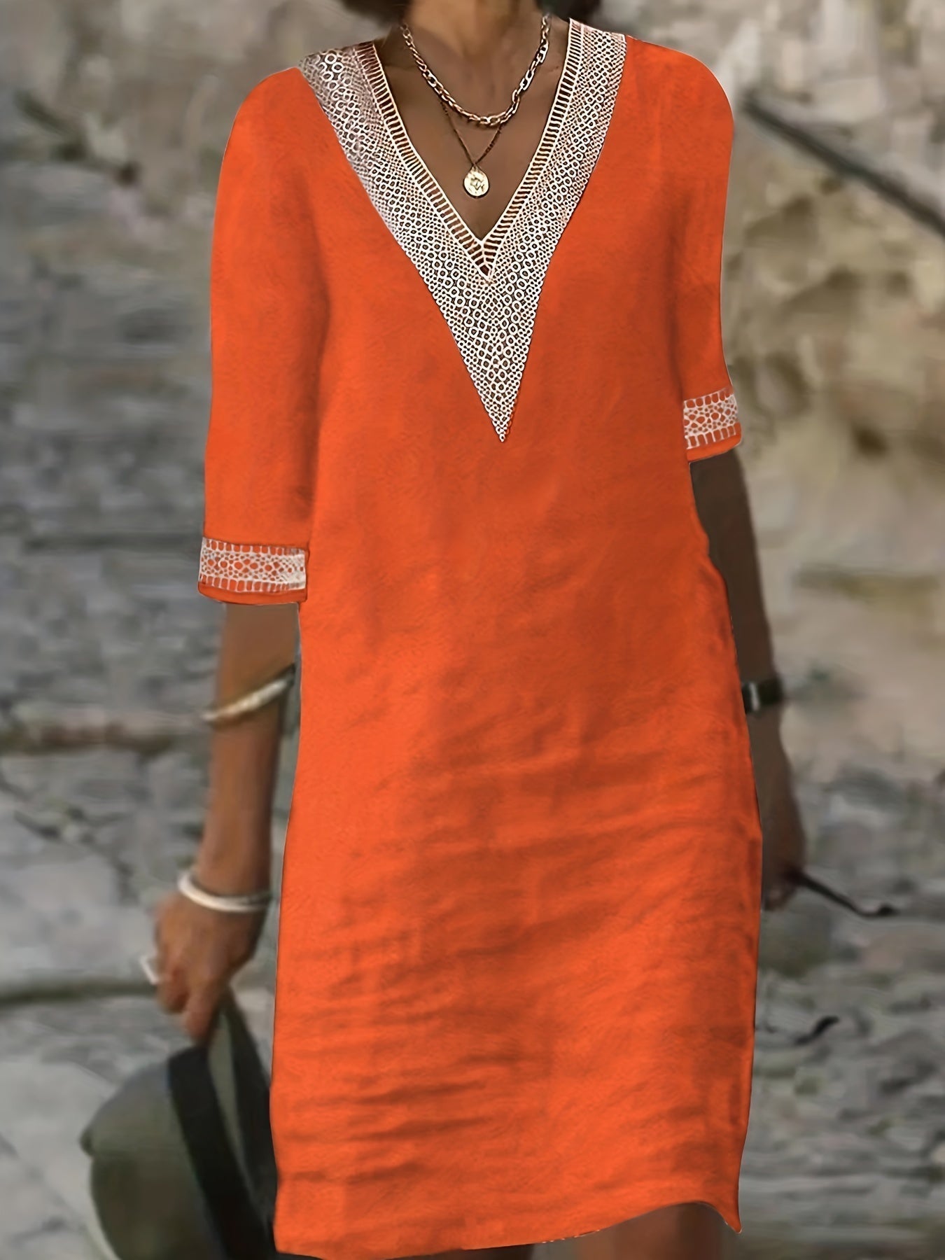 Izabela | Kleid mit Spitzen-Ausschnitt