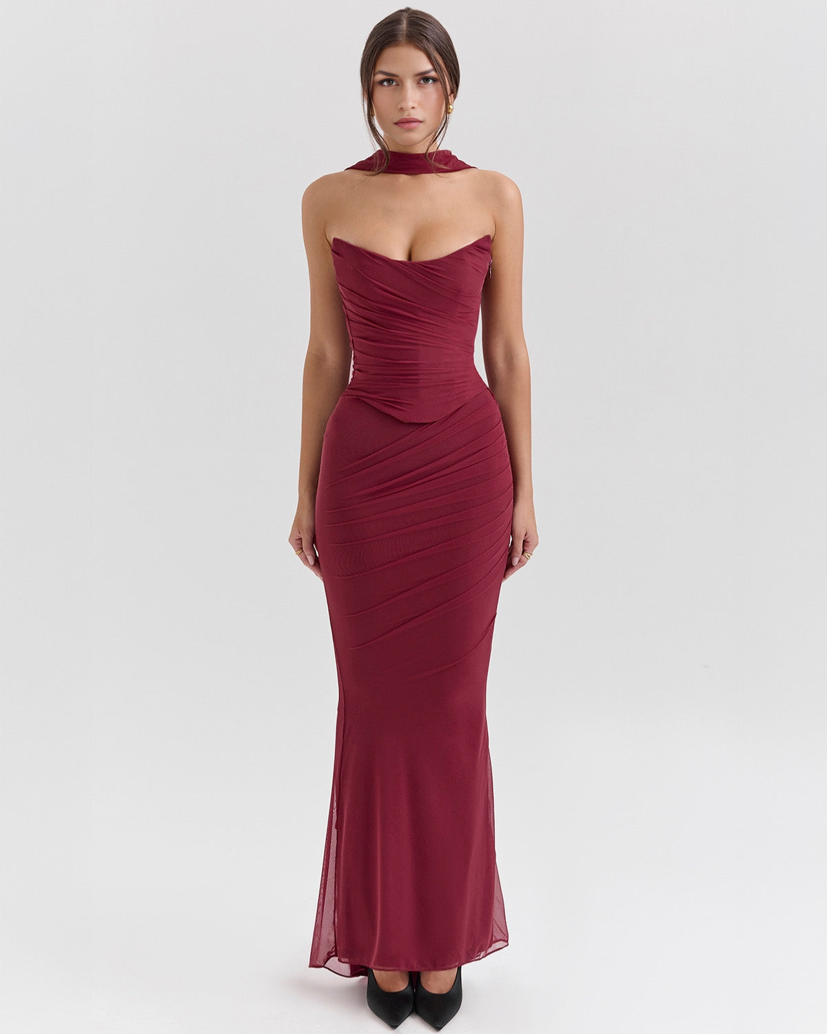 Lora | Lange Kleid mit Drapierung und Choker-Kragen