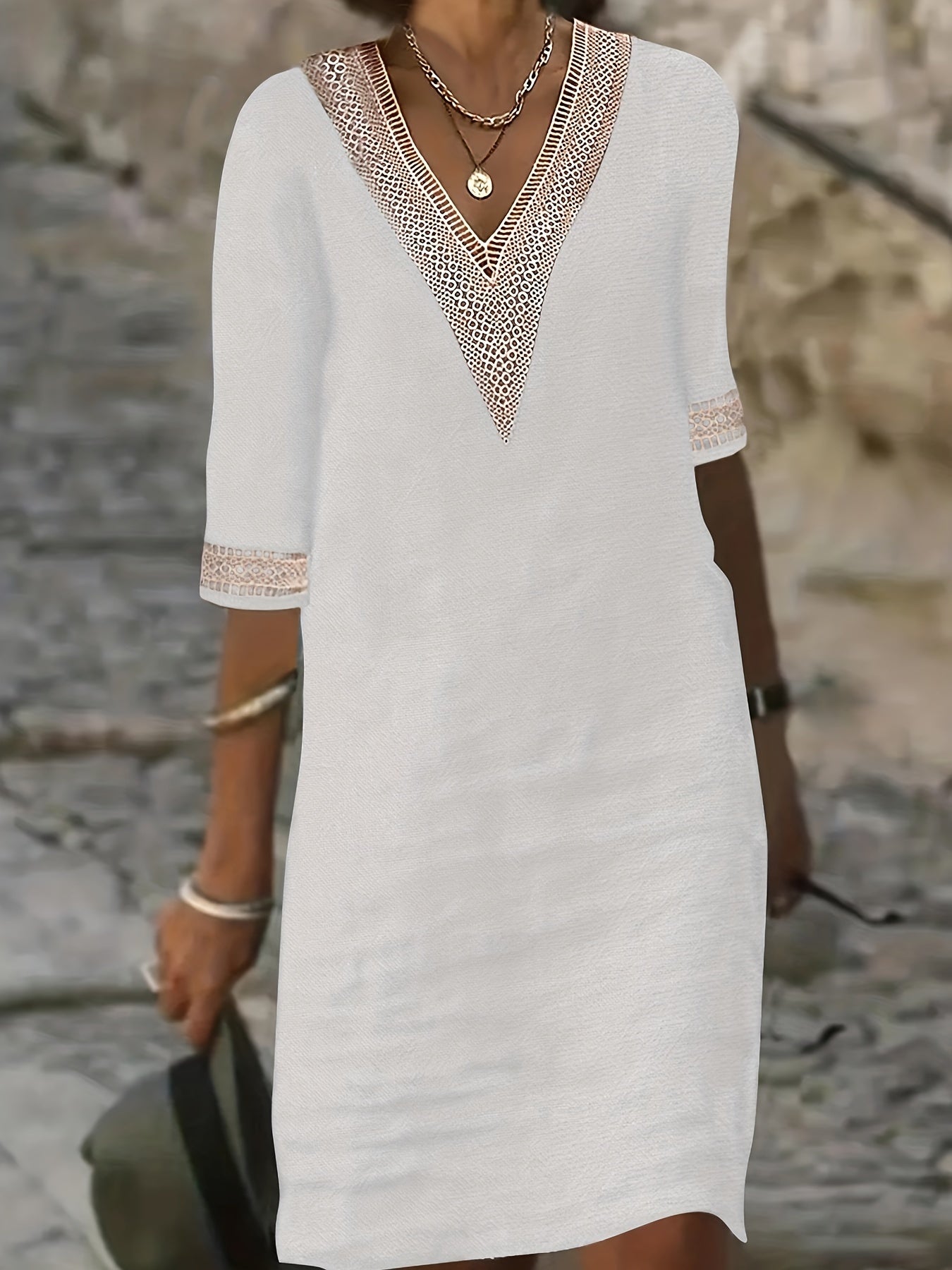 Izabela | Kleid mit Spitzen-Ausschnitt