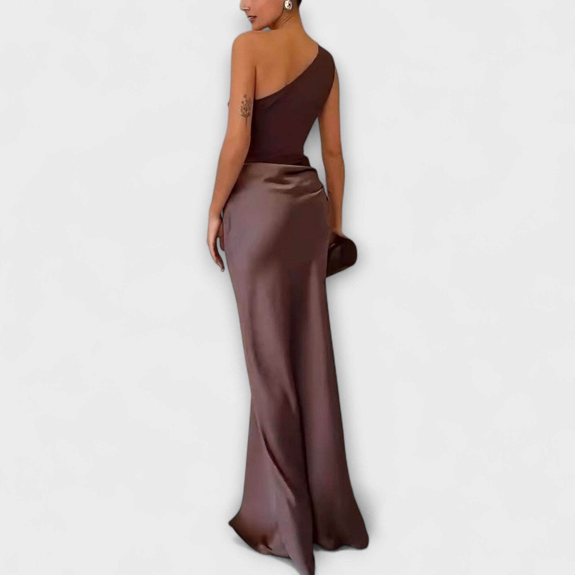 Emilia | Elegante Maxikleid mit einem Schulterträger und Falten