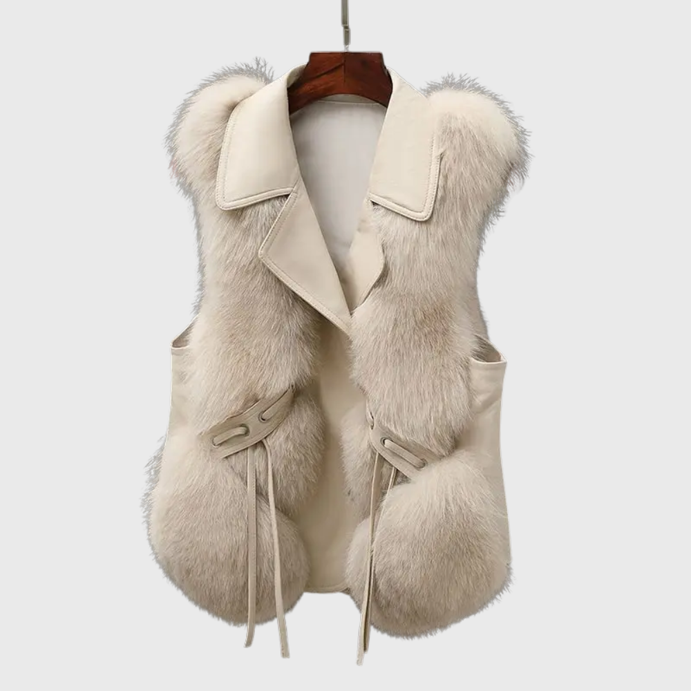 Sabina – Elegante Weste mit Fell