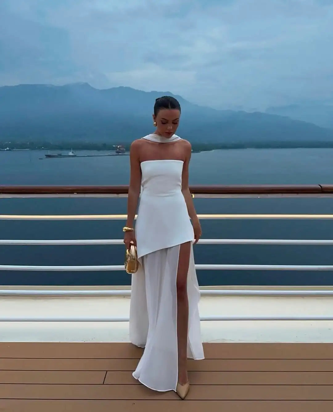 Georgia | Elegantes Kleid im Niedrigen Stil