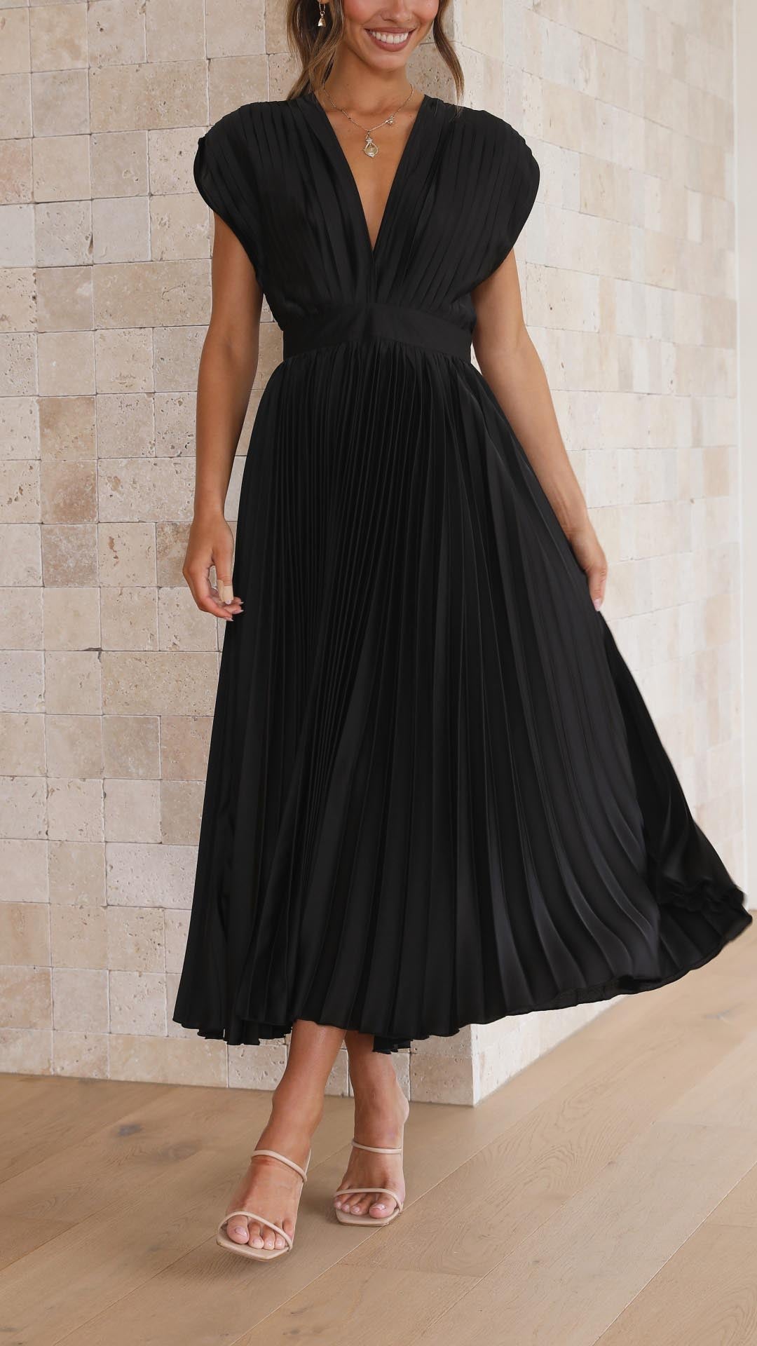 Alexis - Elegantes Kleid mit Rüschen