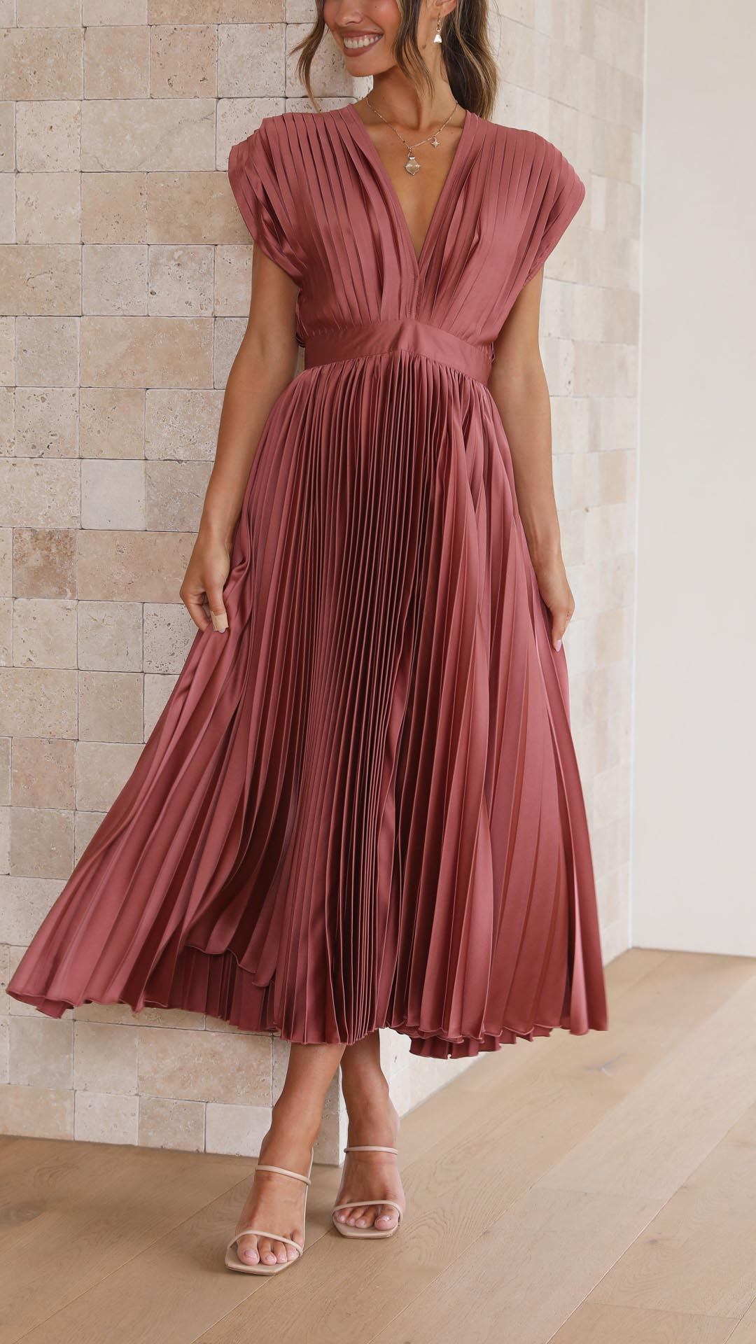 Alexis - Elegantes Kleid mit Rüschen