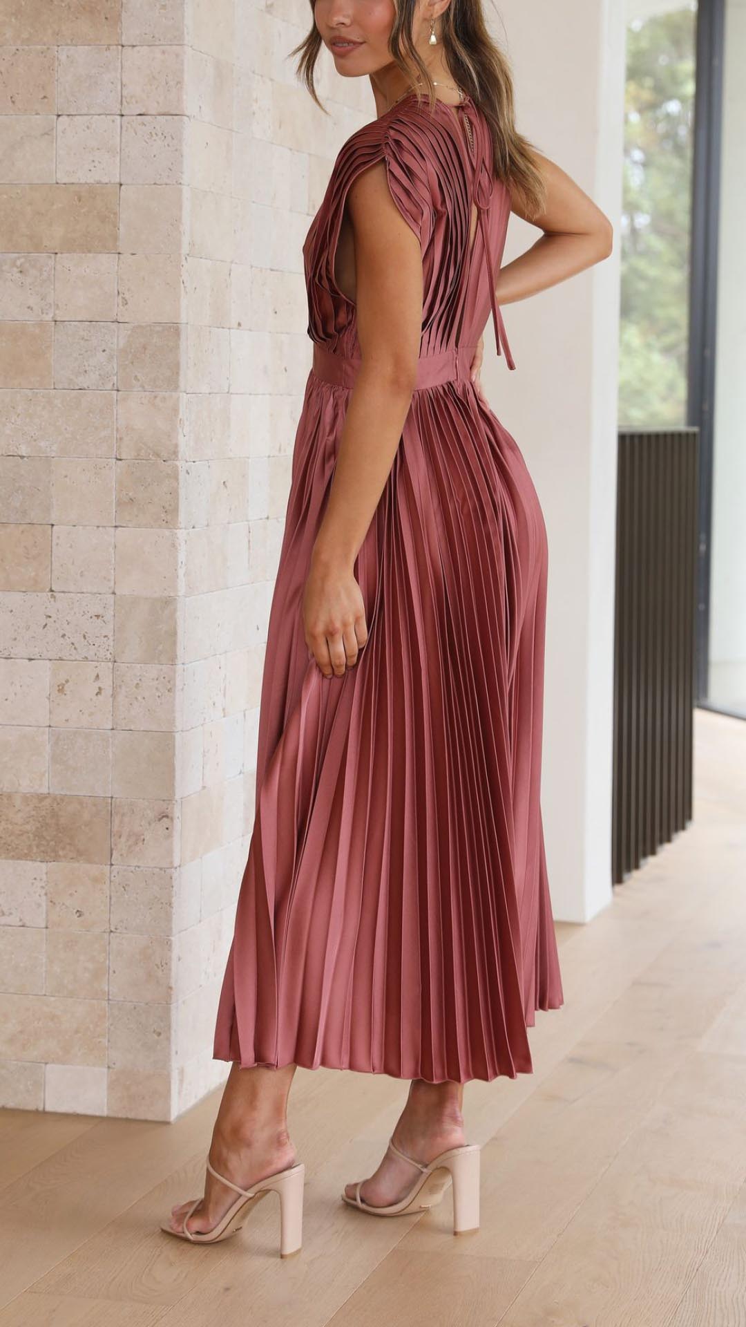Alexis - Elegantes Kleid mit Rüschen