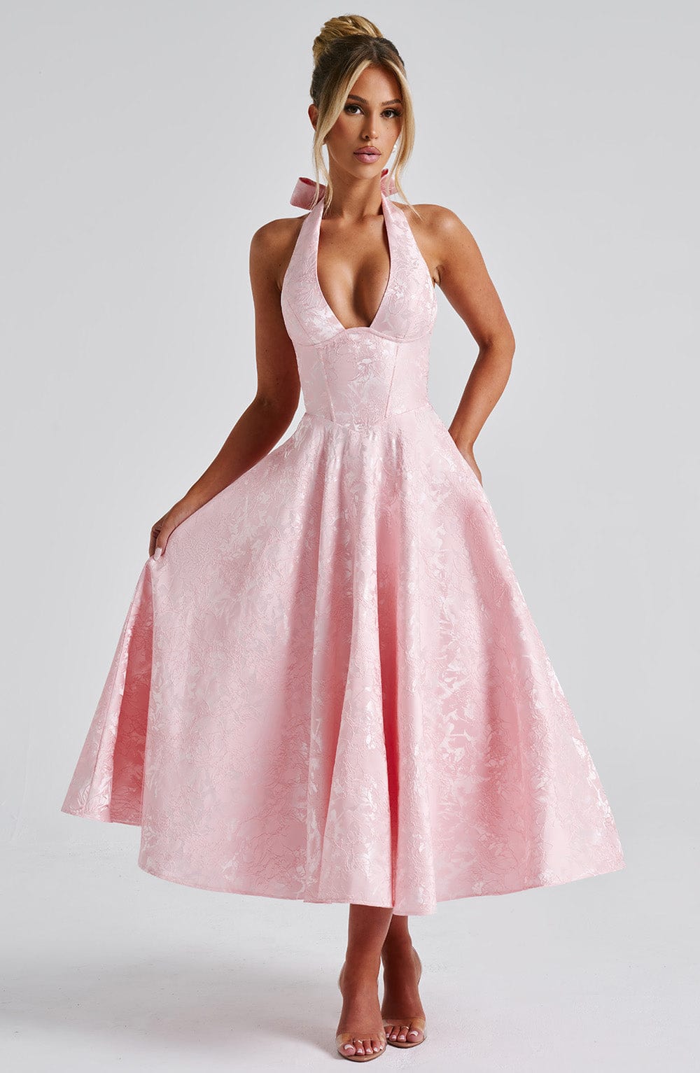 Adoria | Elegantes Kleid mit amerikanischem Ausschnitt