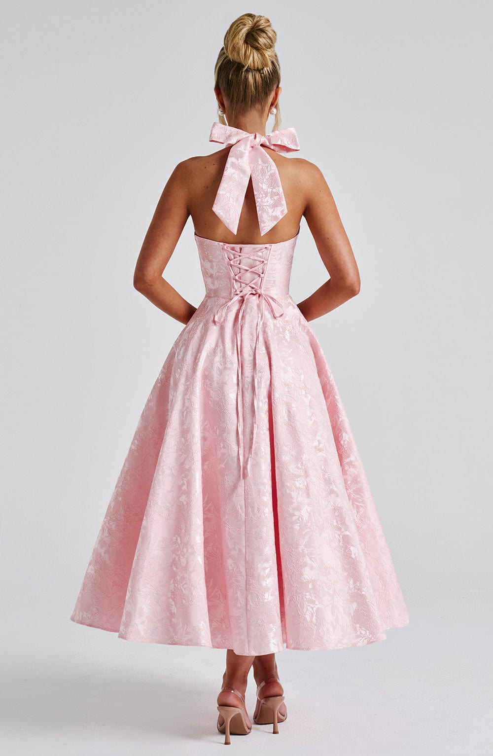 Adoria | Elegantes Kleid mit amerikanischem Ausschnitt
