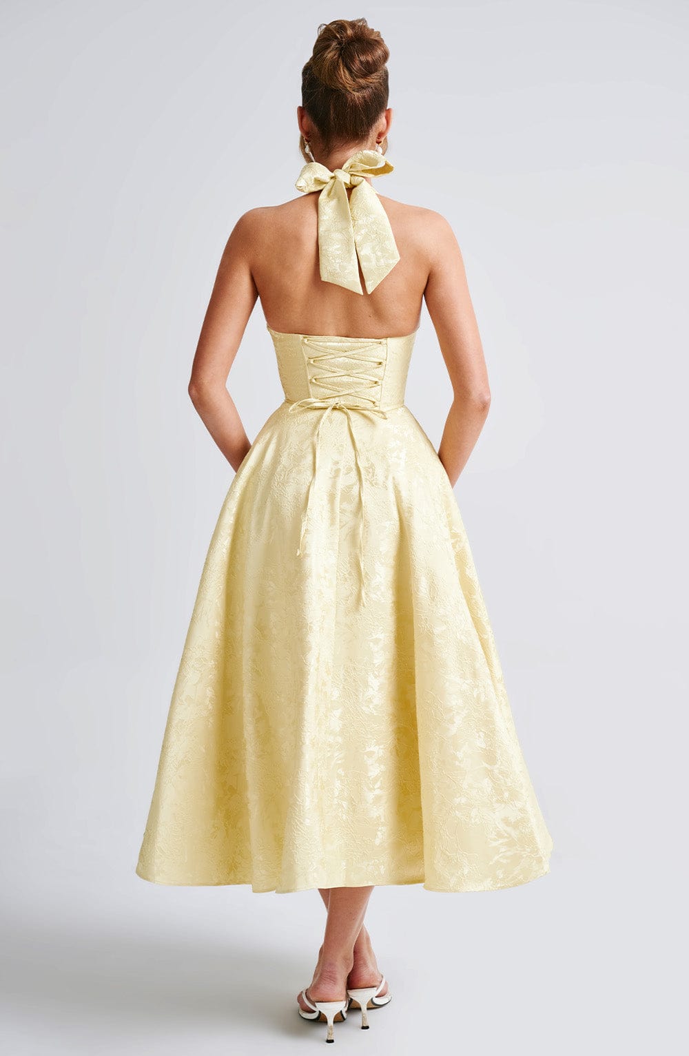 Adoria | Elegantes Kleid mit amerikanischem Ausschnitt