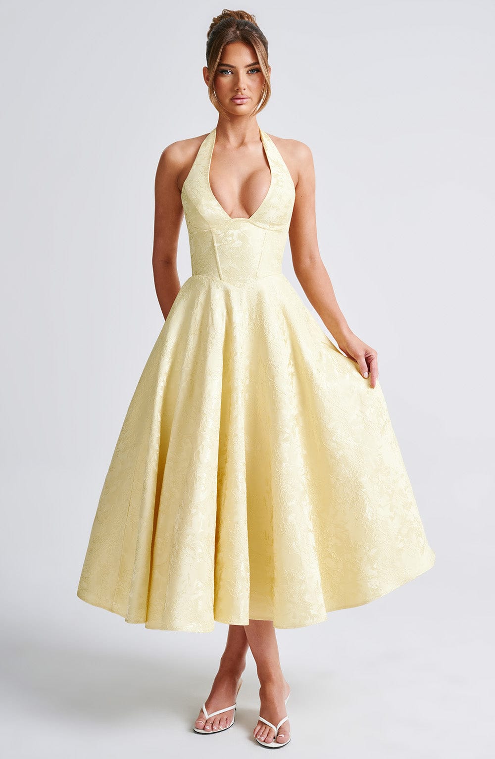 Adoria | Elegantes Kleid mit amerikanischem Ausschnitt