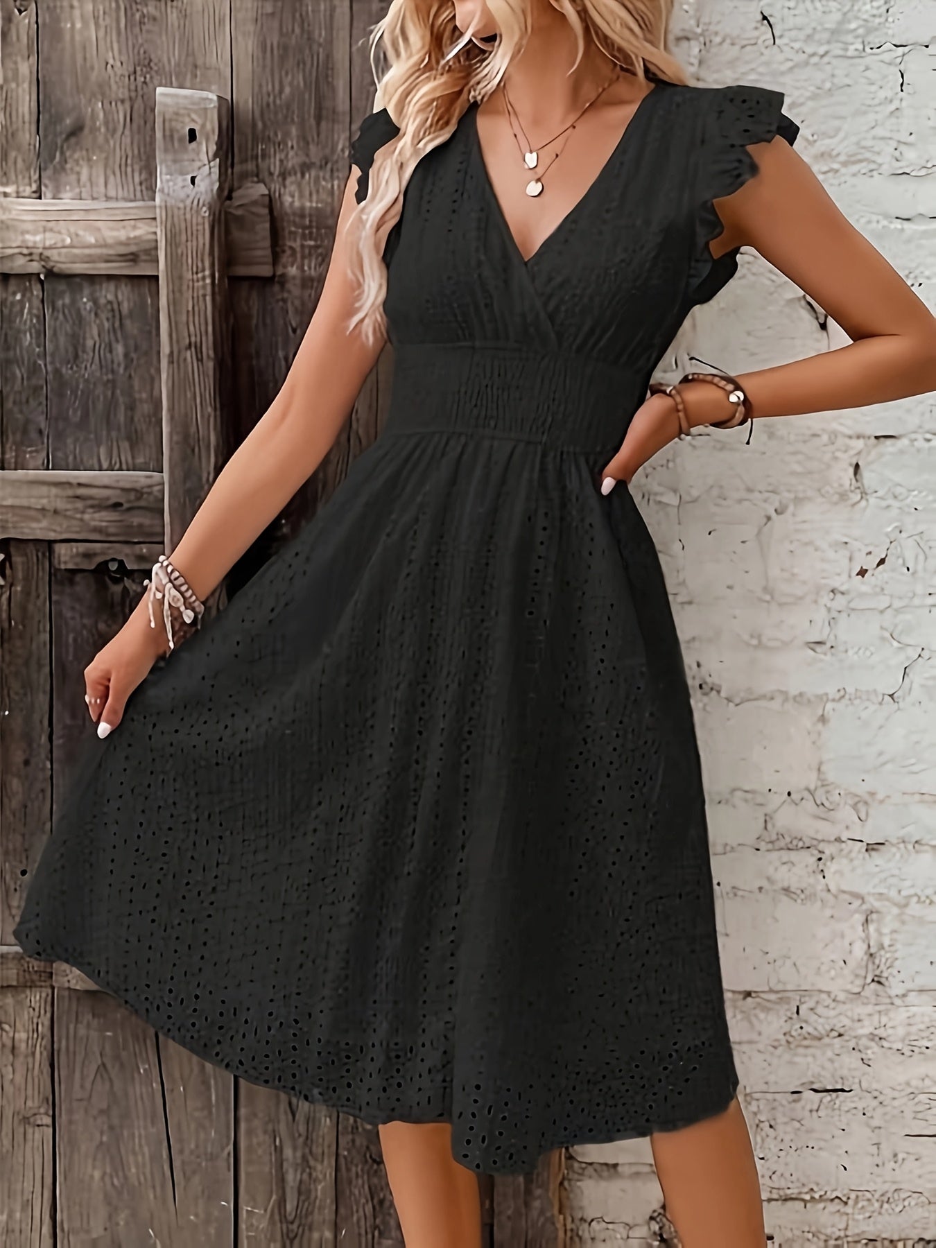 Amelia | Spitzenkleid mit Rüschen
