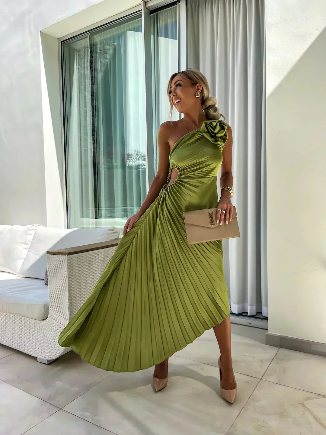 Lizbeth - Kleid mit Blumen-Trägern