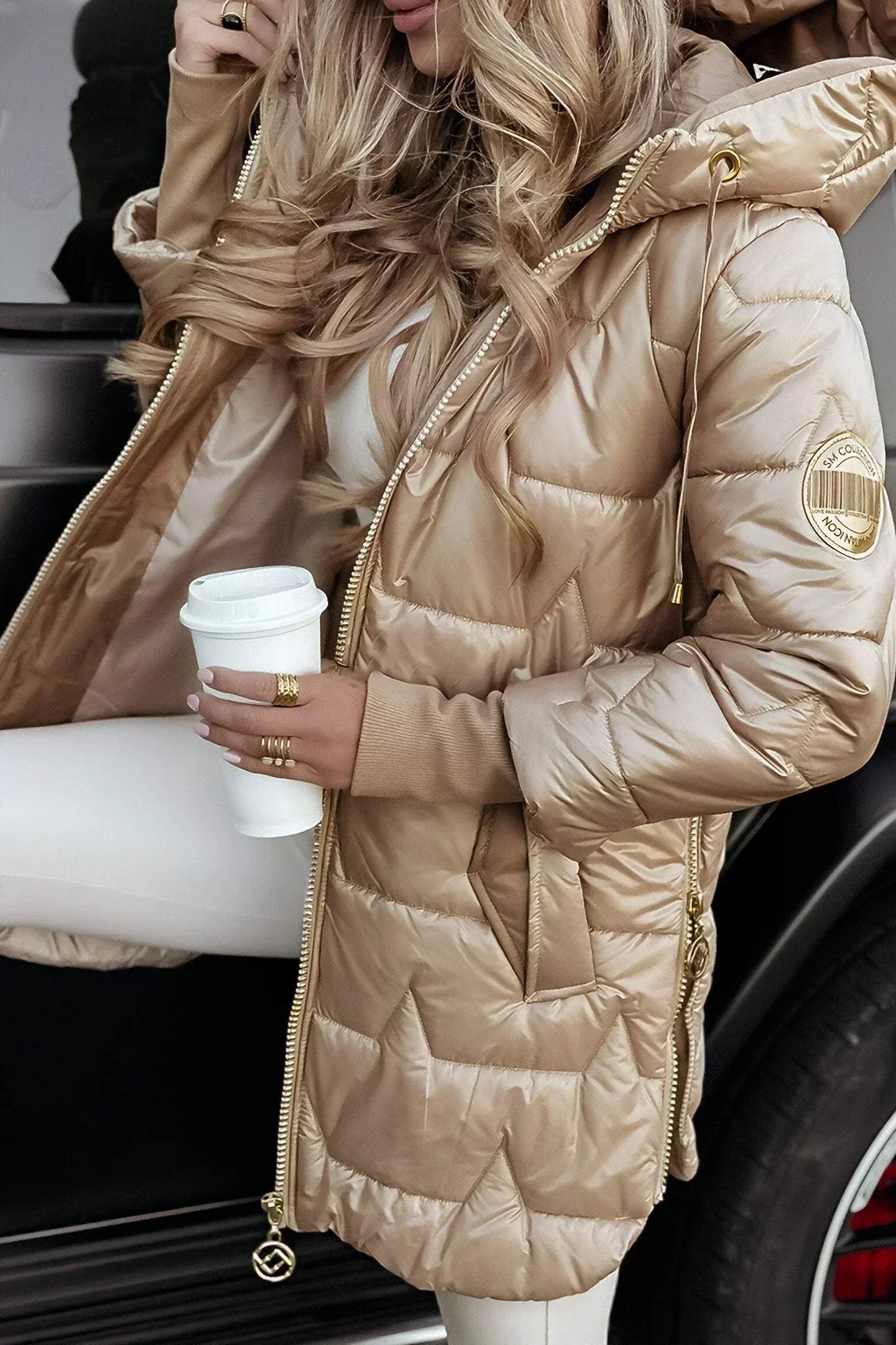 Nolwen - Eleganter Wintermantel mit Kapuze und Füllung