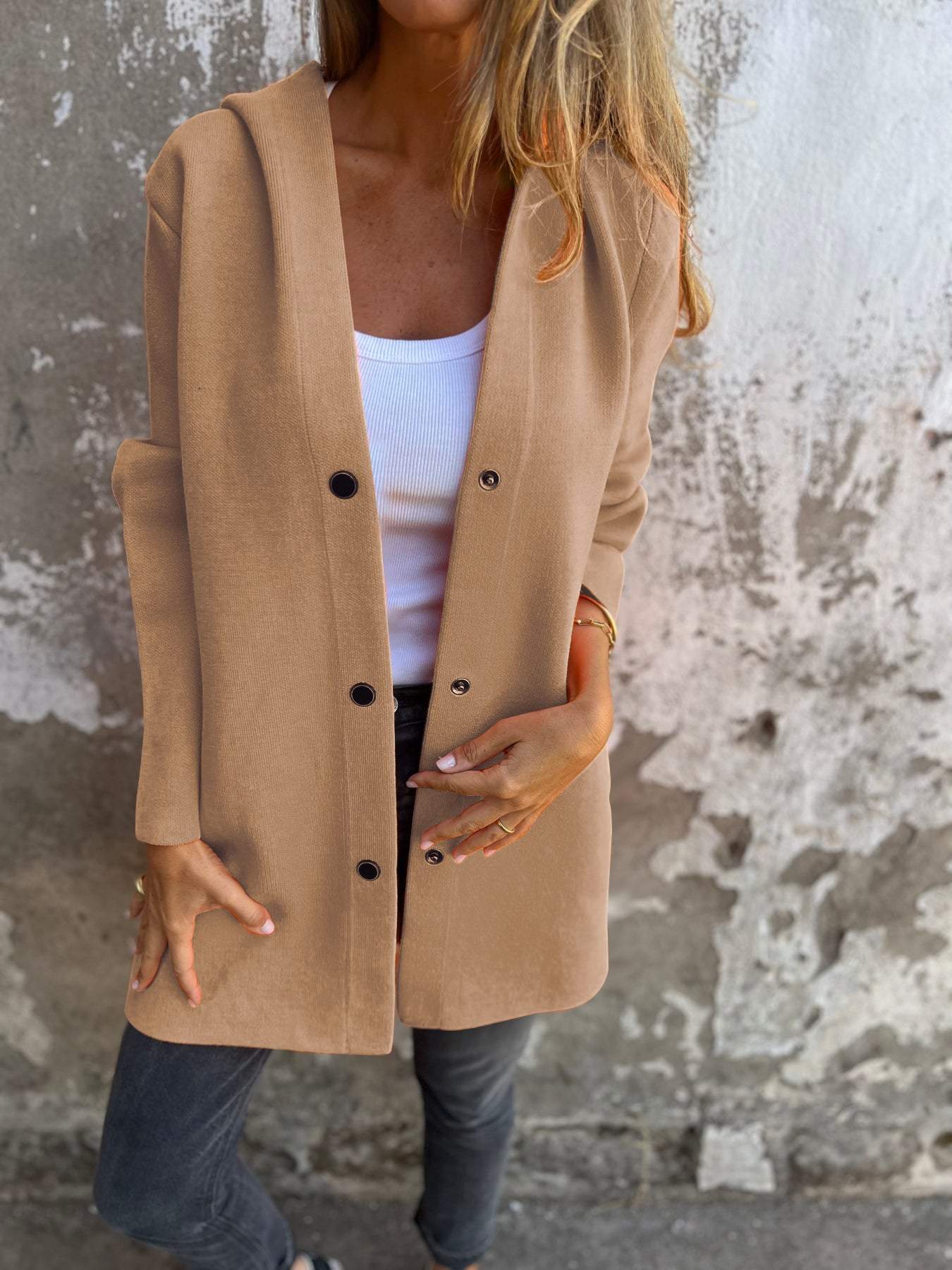 Jacqueline | Lässige Jacke mit Kapuze und Knöpfen