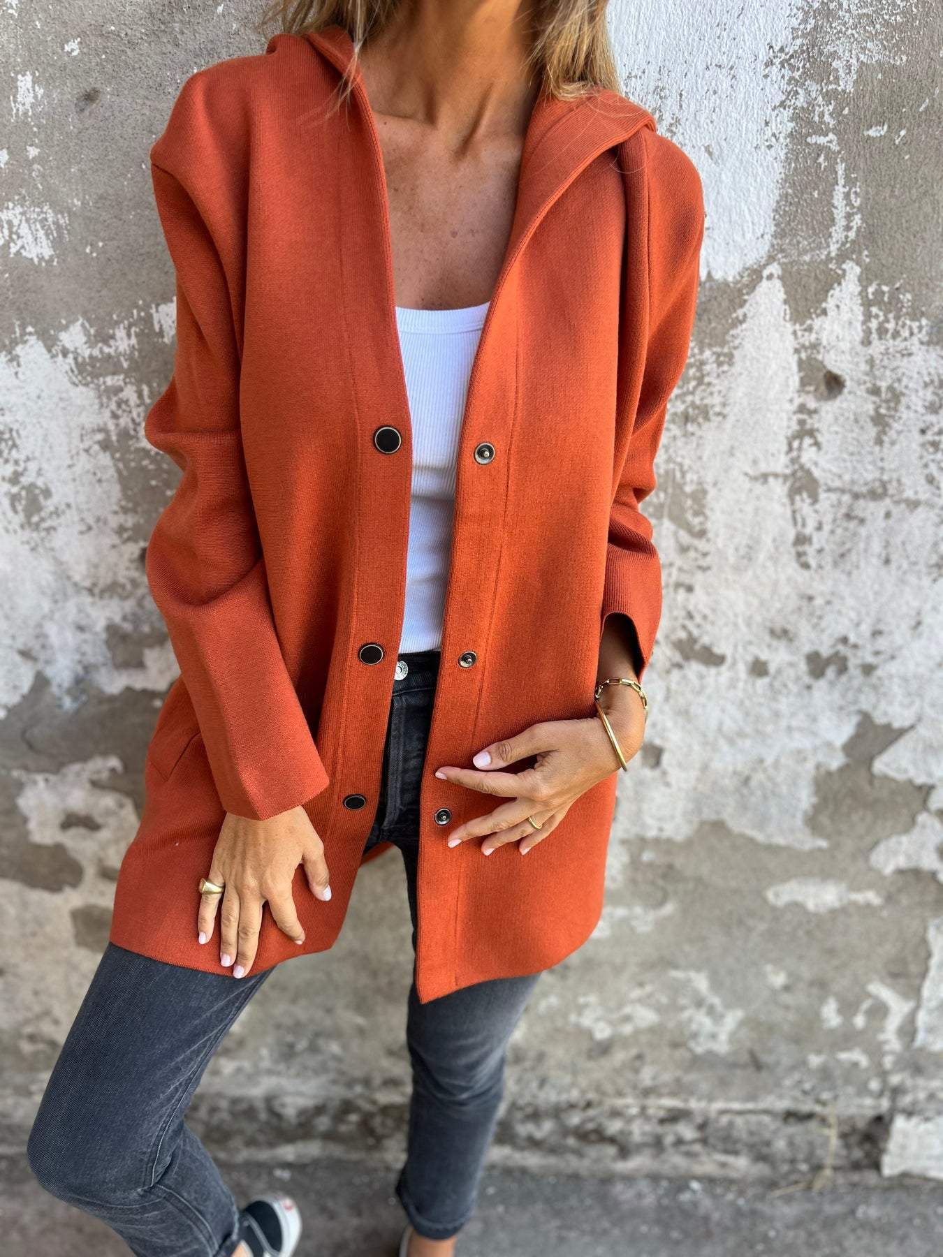 Jacqueline | Lässige Jacke mit Kapuze und Knöpfen