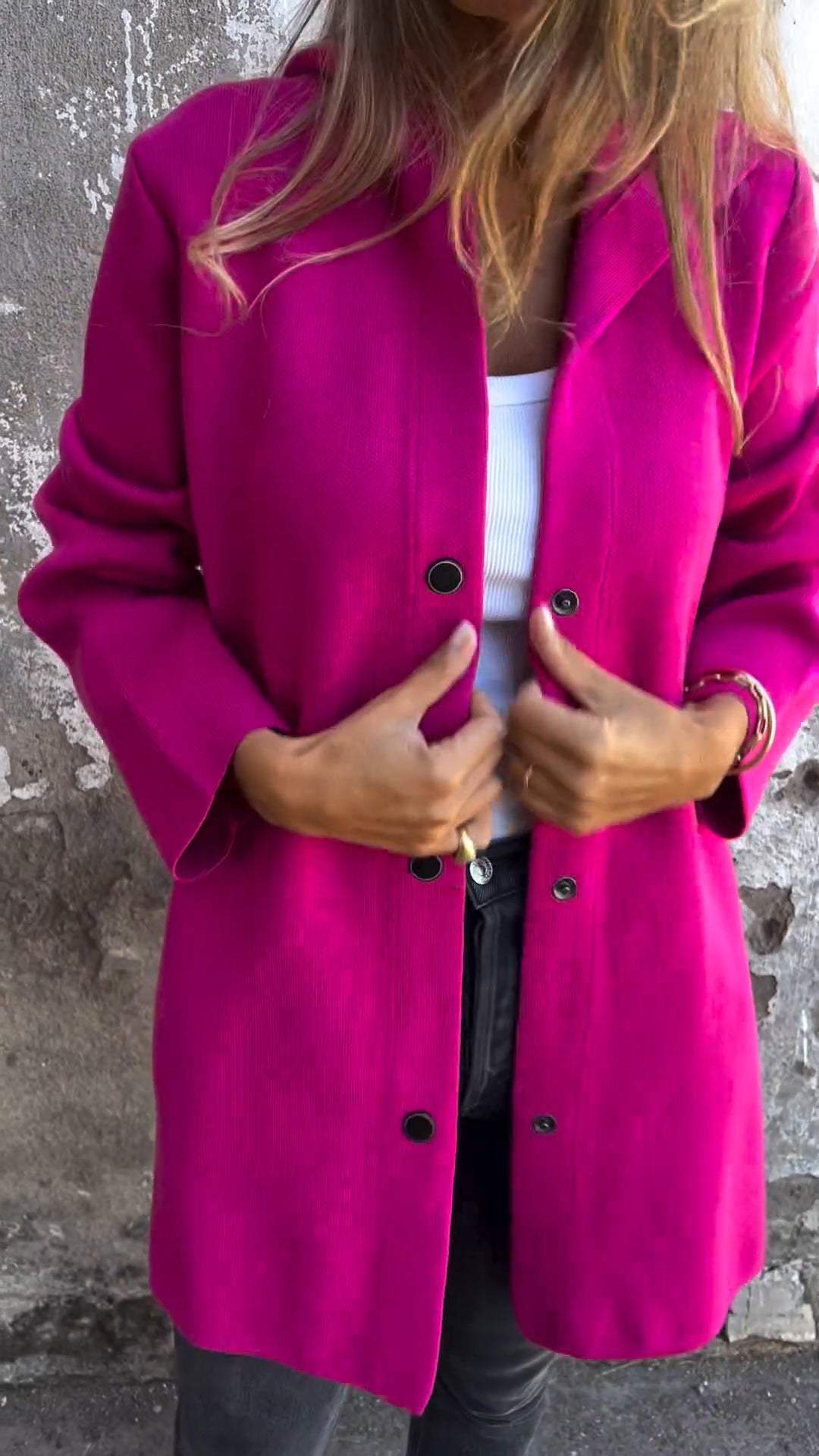 Jacqueline | Lässige Jacke mit Kapuze und Knöpfen