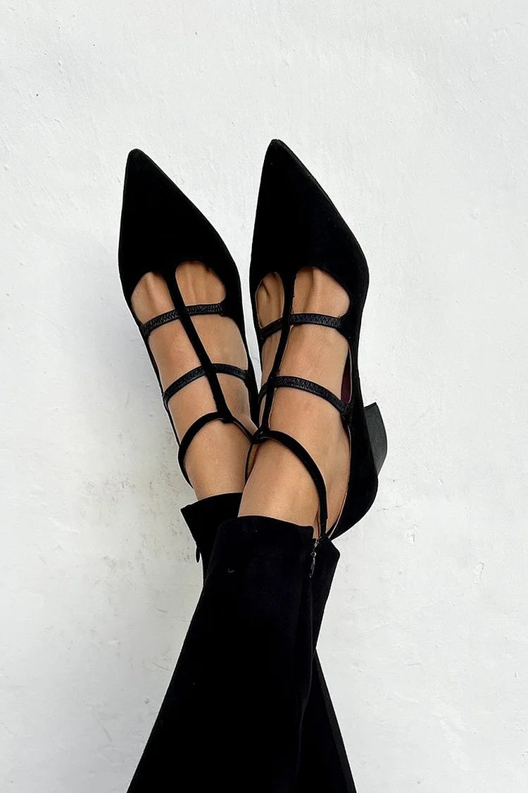 Annelore | Elegante schwarze High Heels mit spitzer Zehe und Riemen