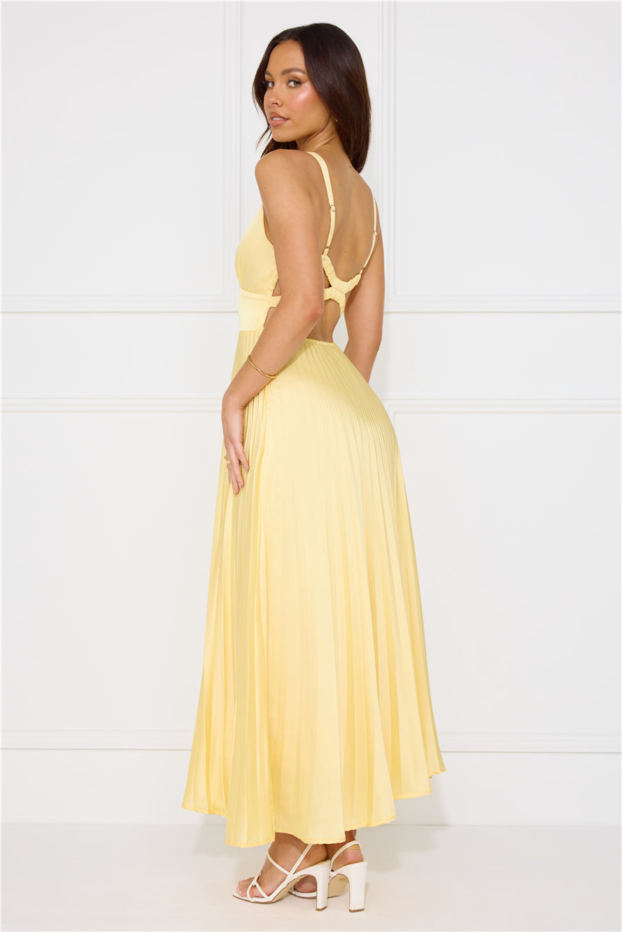 Amelia | Elegantes Kleid im Sonnenstrahlen
