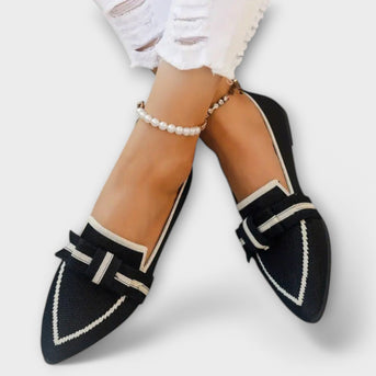 Flache Damenschuhe mit gebundenem Design