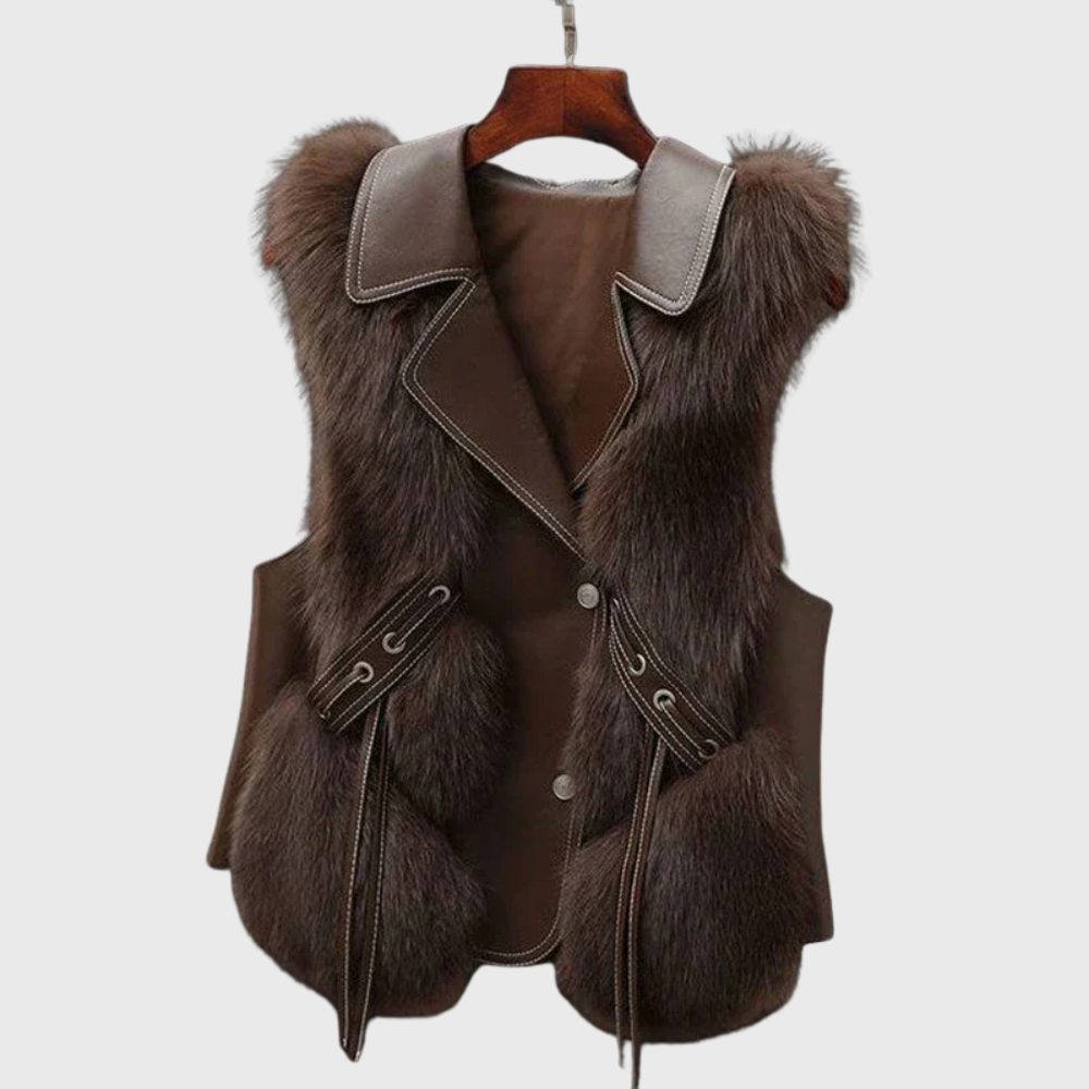 Sabina – Elegante Weste mit Fell