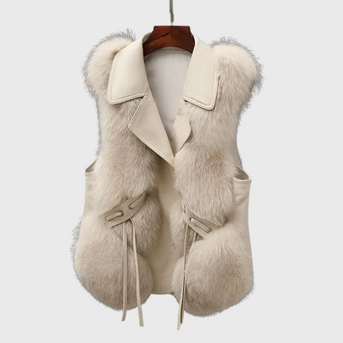 Sabina – Elegante Weste mit Fell