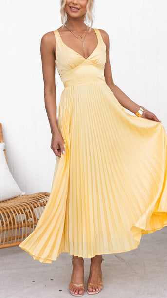 Aby - Gelbes maxikleid mit plissiertem Design und V-Ausschnitt