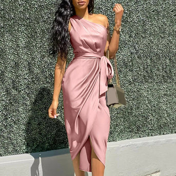 Eve™ | Asymmetrisches Seiden-Maxikleid mit Rüschen